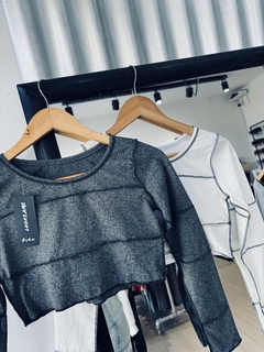 Remera COSTURA en internet
