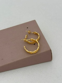 ARGOLA LUCIA BANHADA NO OURO 18K - comprar online
