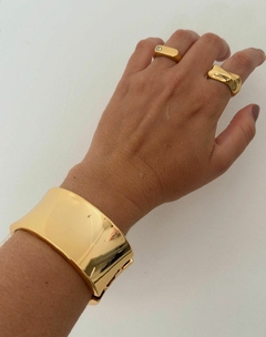 BRACELETE MONIQUE BANHADO NO OURO 18K - VERNIZ ITALIANO na internet