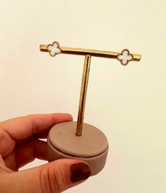 COLAR TREVO MADRE PÉROLA - AÇO INOXIDÁVEL na internet
