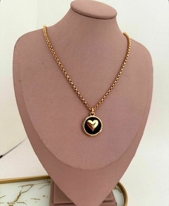 COLAR RAFAELA RESINA PRETA BANHADO NO OURO 18K - VERNIZ ITALIANO