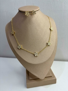 CONJUNTO FLORZINHA CRAVEJADO ZIRCÔNIA - SEMIJOIA na internet