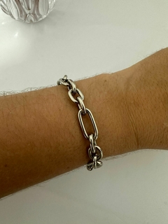 PULSEIRA MONICA PRATA - VERNIZ ITALIANO - comprar online