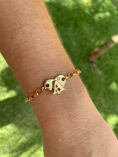 PULSEIRA INICIAL OLÍVIA - VERNIZ ITALIANO