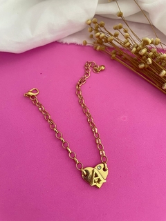 PULSEIRA INICIAL OLÍVIA - VERNIZ ITALIANO - comprar online