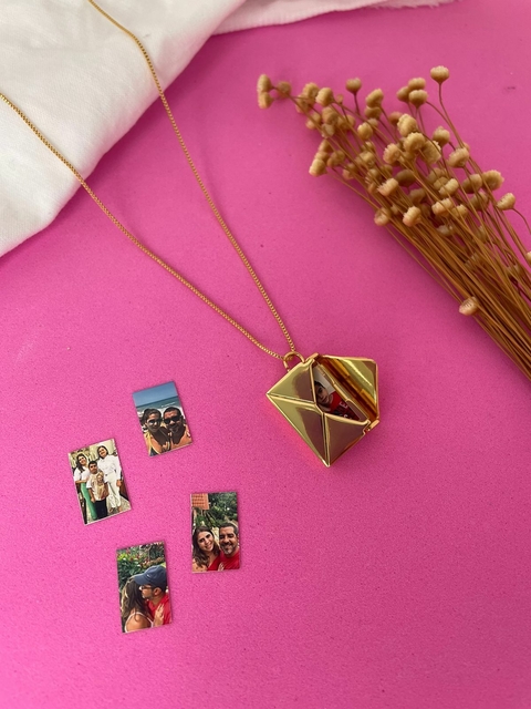 COLAR RELICARIO CARTINHA - FOLHEADO - comprar online