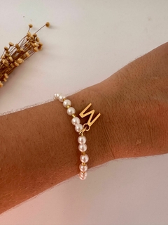 PULSEIRA REBECA PEROLAS INICIAL - FOLHEADO OURO