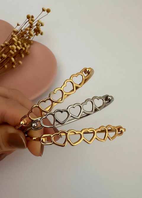 BRACELETE CORAÇÕES - VERNIZ ITALIANO