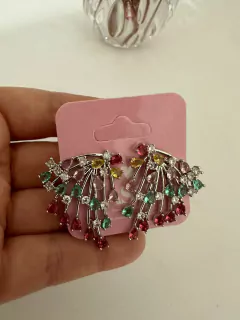 BRINCO MARTA ZIRCÔNIA COLORIDA - FOLHEADO PRATA