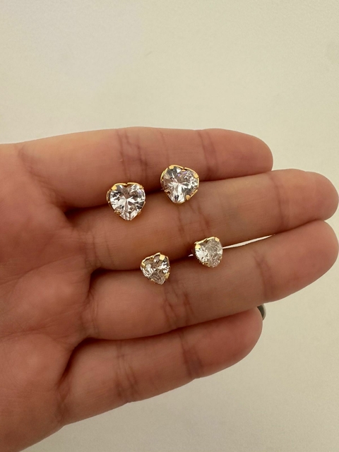 BRINCO CORAÇÃO ZIRCONIA - BANHADO NO OURO 18K