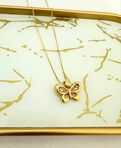 COLAR BORBOLETA - BANHADA NO OURO 18K