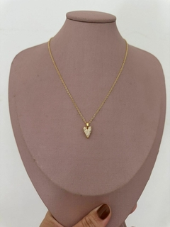COLAR ANNE CORAÇÃO CRAVEJADO - BANHADO NO OURO 18K na internet
