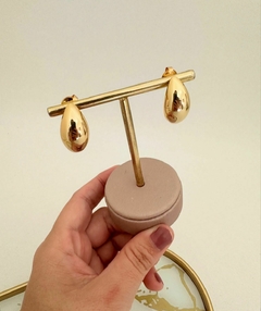 BRINCO BOLD BANHADO NO ORO 18K - VERNIZ ITALIANO na internet