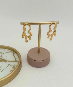 BRINCO HANNA - BANHADO OURO 18K na internet