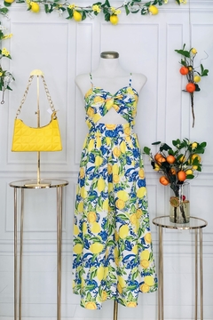 Vestido largo estampado limones de nudo en escote en internet
