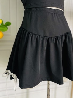 Conjunto de mini falda y top tirantes de lazos decorativos - AQUA Boutique