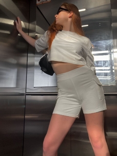 cropped camiseta DRSSR off white