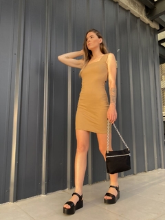 vestido daisy caramelo
