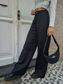 calça alfaiataria wide preta