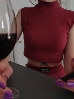 cropped regata canelado marsala - comprar online