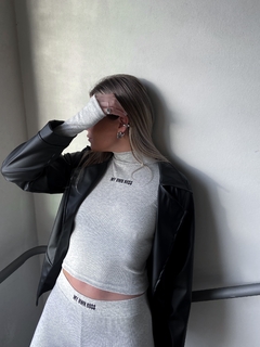 blusa canelada cinza bo$$