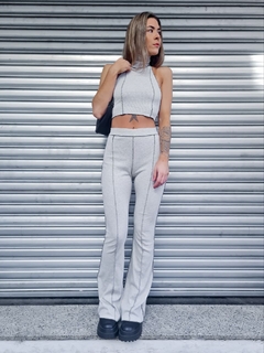 calça flare rework cinza - comprar online
