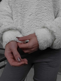 pelúcia off white - DRESSER