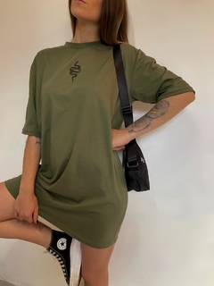 camisetão serpente verde - comprar online