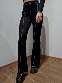 calça flare rework preta - comprar online