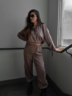 Imagem do parachute pants bege