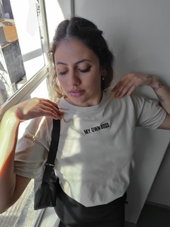 Imagem do t-shirt my own bo$$ areia