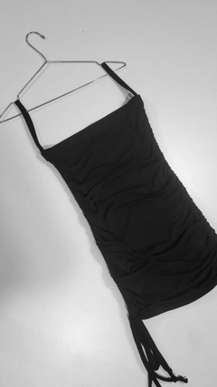 vestido franzido preto
