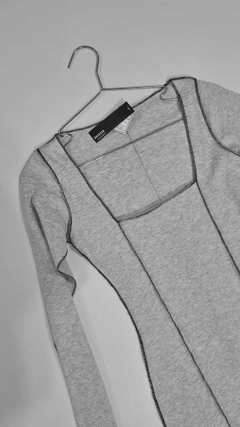 vestido square midi rework cinza - comprar online
