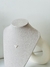 COLAR FIO DE NYLON ESPÍRITO SANTO MADREPÉROLA | FECHO SEMIJOIA - comprar online