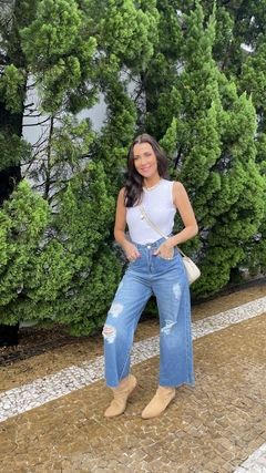 Calça jeans pantacourt destroyed - comprar online
