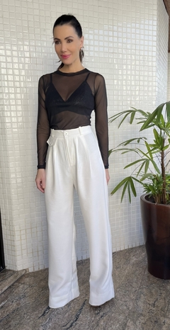 Calça pantalona Laura na internet