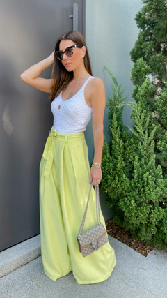 Pantalona Helena na internet