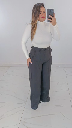 CALÇA FEMININA PANTALONA EM CORTE ALFAIATARIA - comprar online
