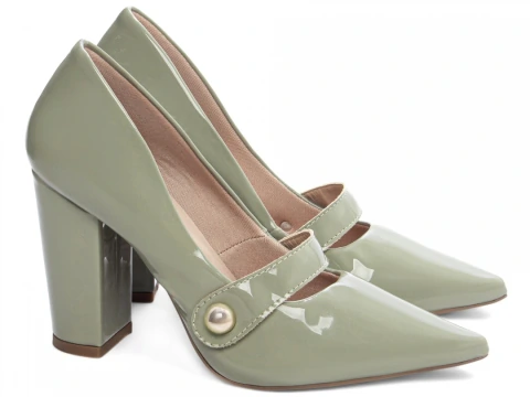Scarpin Verniz Verde com Aplique Lateral Dourado