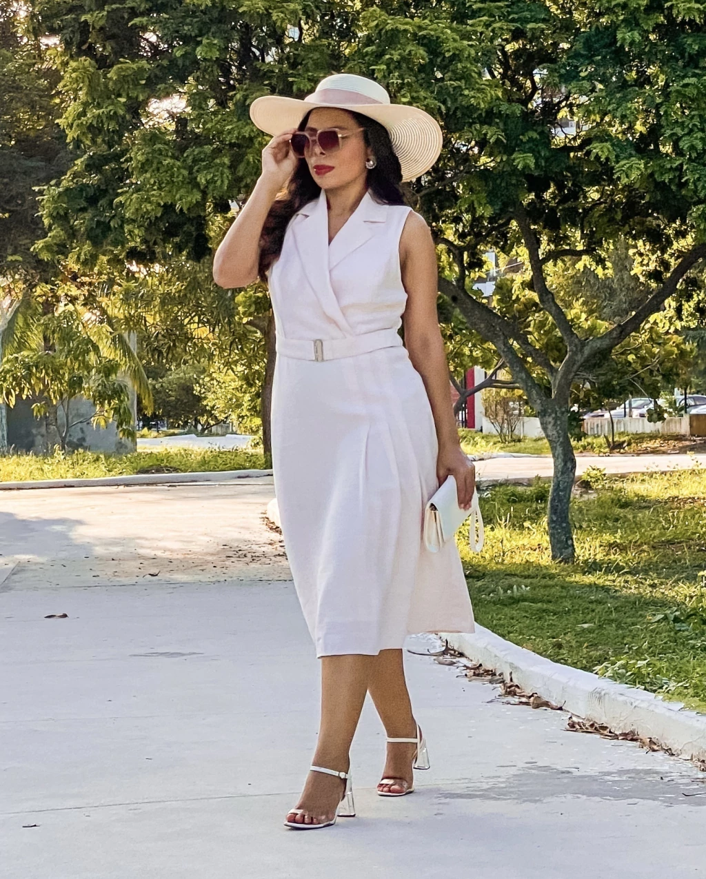 VESTIDO ROSA COM CINTO