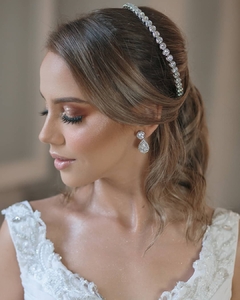 Tiara ou Porta Coque para Noivas na internet
