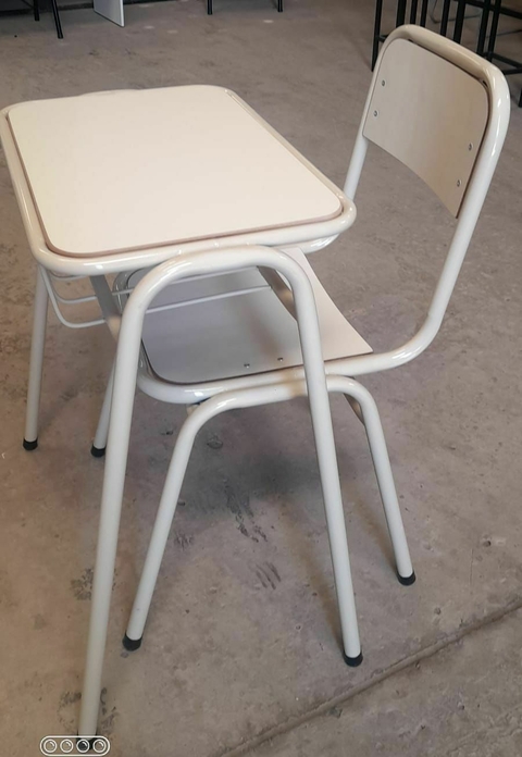 Sillas y bancos de primaria