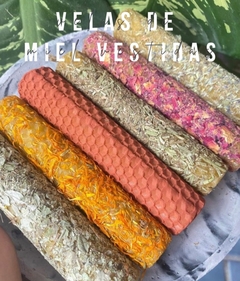 VELAS DE MIEL VESTIDAS Y UNGIDAS