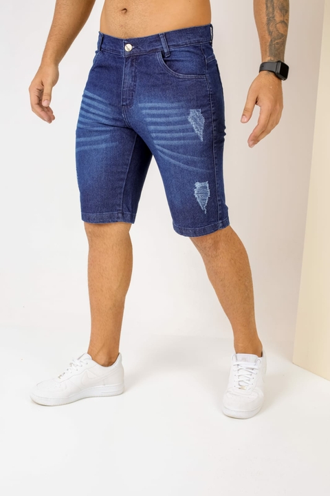 Bermuda Masculina Jeans Com Detalhes Destroyed