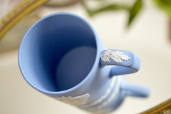 Imagen de Jarro Mug Conmemorativo Wedgwood England Jasper Ware, Christmas 1975.