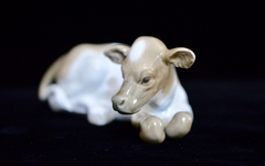 Figura de Porcelana Lladro Spain, Modelo #4680 Calfskin C1970, parte de la Natividad - tienda online