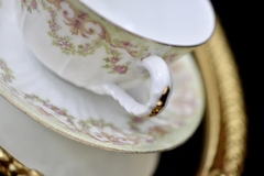 Taza para Te Porcelaine Limousine Limoges France , Rosas con Franja en Verde C1920-1938 en internet