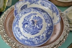 Antigua Guisera con tapa de Loza W. Adams & Sons England, Pattern Damascus C1890