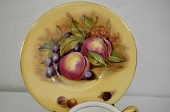 Demitasse Aynsley Fine English Bone China Pattern Orchard Gold Fruits C1960 - Funcy Stuff Antiguedades