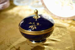 Bombonera vintage de Porcelana Inglesa Azul Cobalto y Decoración en Oro - Funcy Stuff Antiguedades